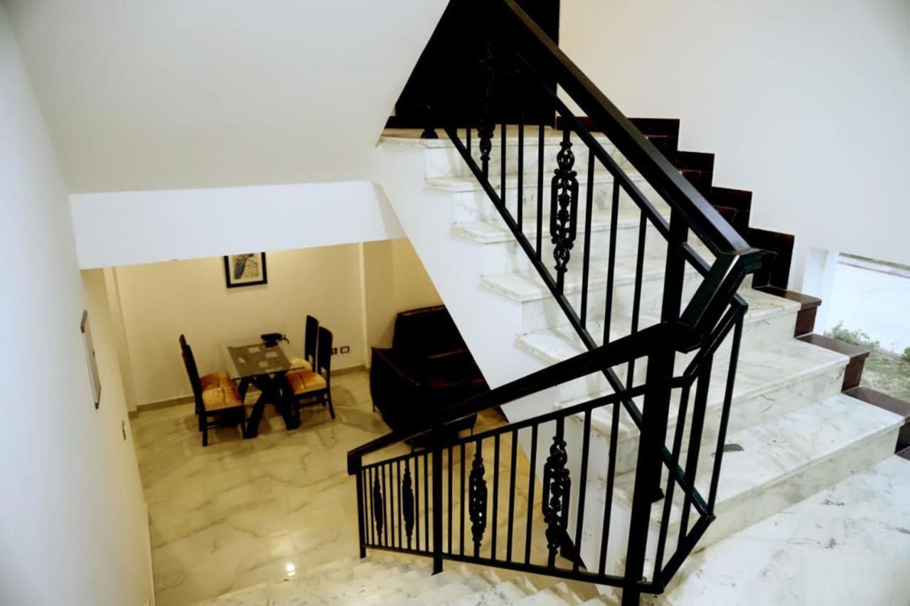 Country Inn Hotels & Resorts Vrindāvan מראה חיצוני תמונה
