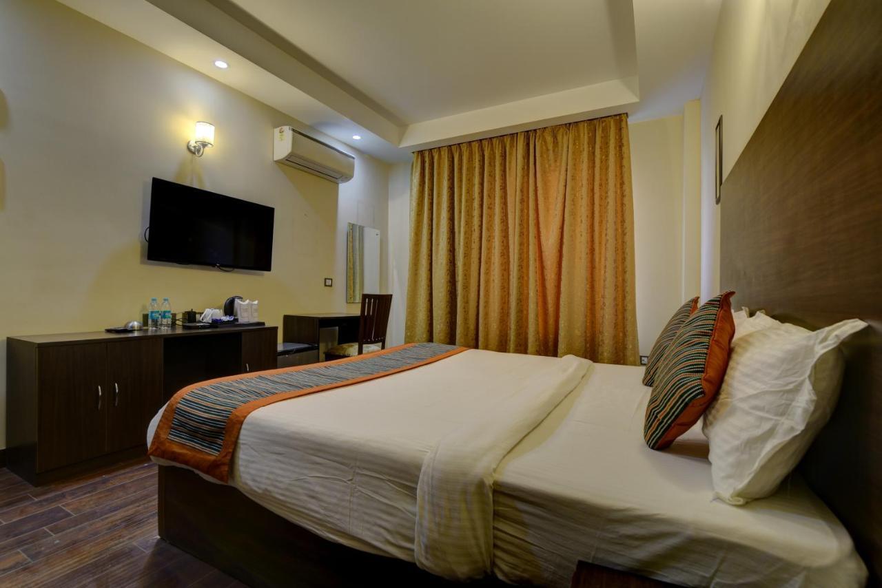 Country Inn Hotels & Resorts Vrindāvan מראה חיצוני תמונה