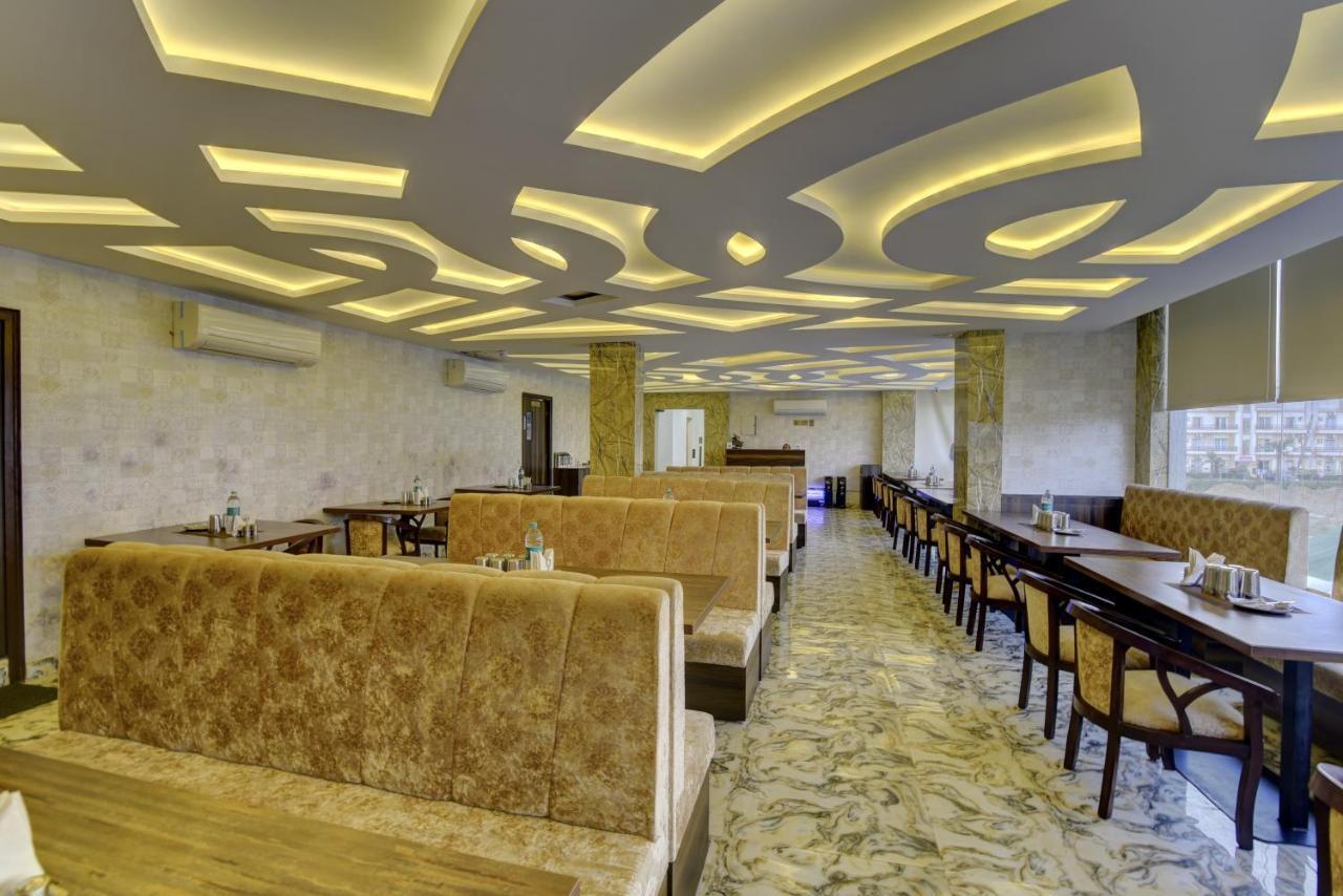 Country Inn Hotels & Resorts Vrindāvan מראה חיצוני תמונה