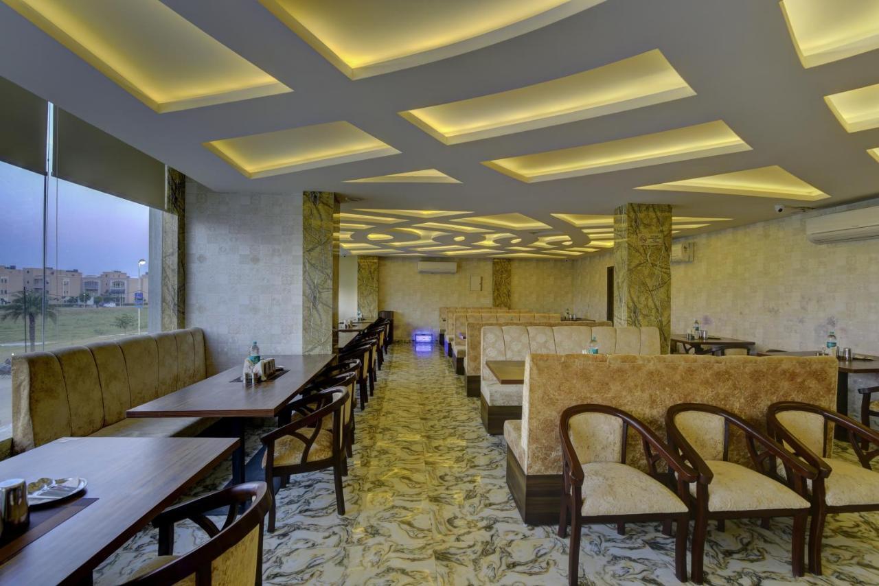 Country Inn Hotels & Resorts Vrindāvan מראה חיצוני תמונה