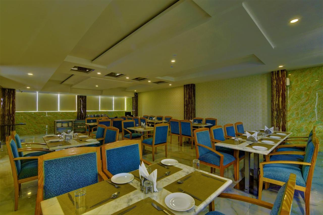 Country Inn Hotels & Resorts Vrindāvan מראה חיצוני תמונה