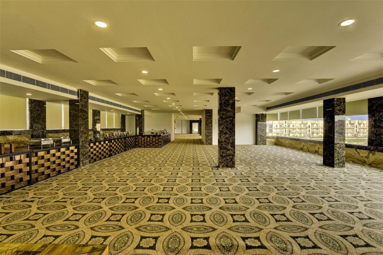 Country Inn Hotels & Resorts Vrindāvan מראה חיצוני תמונה