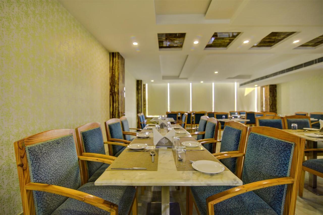 Country Inn Hotels & Resorts Vrindāvan מראה חיצוני תמונה